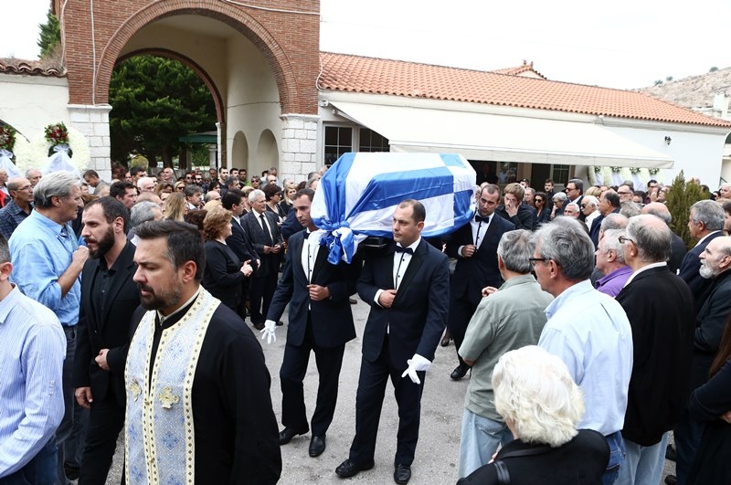 Το «τελευταίο αντίο» στον Μάκη Δενδρινό (photos)