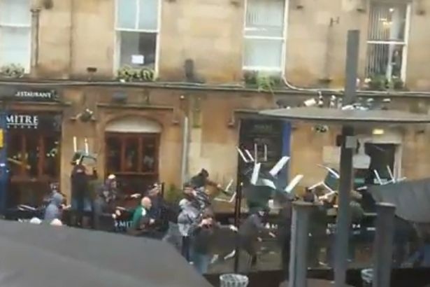 Απίστευτο ξύλο πριν τη σέντρα του Μάντσεστερ Σίτι-Σεβίλλη! (video&photos)