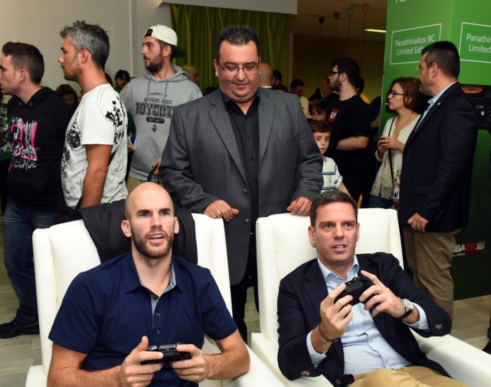Η παρουσίαση της συλλεκτικής κονσόλας! (videos+photos)