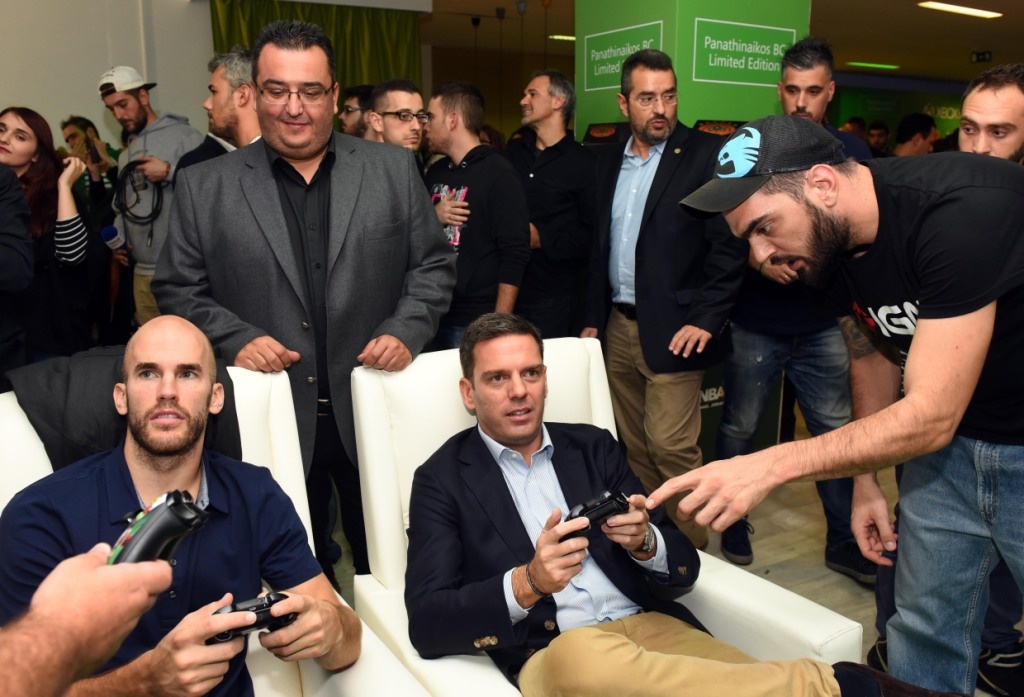 Η παρουσίαση της συλλεκτικής κονσόλας! (videos+photos)