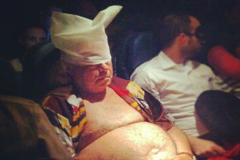 Δέκα τύποι που ΔΕΝ θες να κάθονται δίπλα σου στο αεροπλάνο