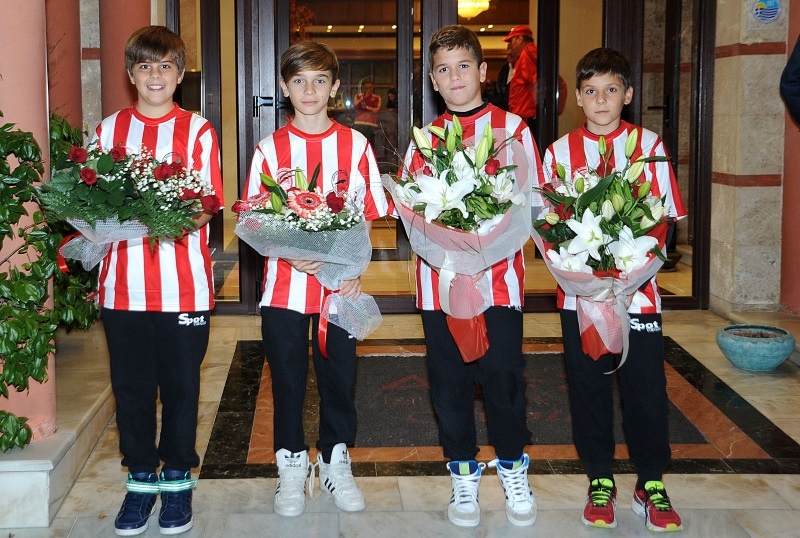 Ολυμπιακός: Τρομερή υποδοχή στη Βέροια! (photos)