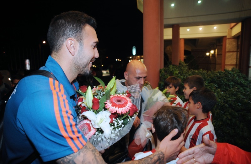 Ολυμπιακός: Τρομερή υποδοχή στη Βέροια! (photos)