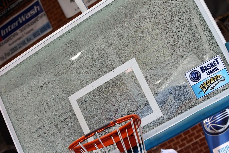 Έσπασε την μπασκέτα ο Κρουμπαλί! (photos)