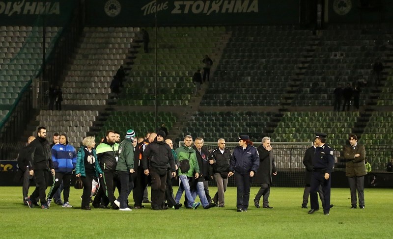 Το ντου των οπαδών στον Αλαφούζο (photos+video)