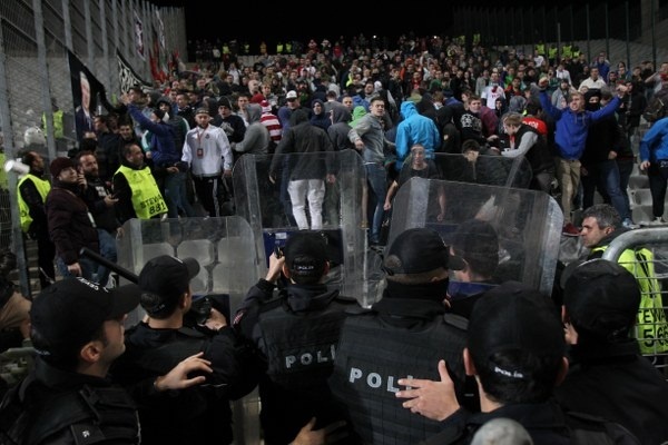 Απίστευτο ξύλο στην Τουρκία (photos)
