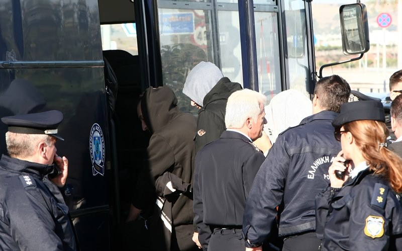 Συγκλονιστικές εικόνες από τα επεισόδια Σέρβων και Κροατών (photos)