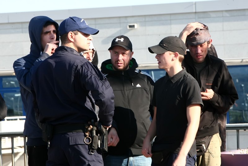 Συγκλονιστικές εικόνες από τα επεισόδια Σέρβων και Κροατών (photos)
