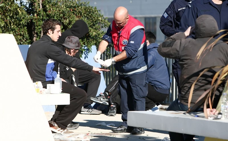 Συγκλονιστικές εικόνες από τα επεισόδια Σέρβων και Κροατών (photos)