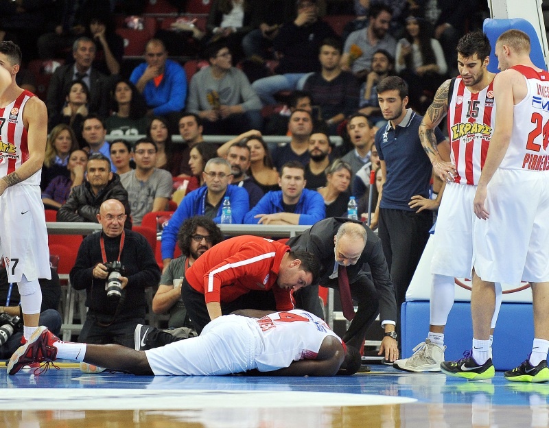 Καρέ-καρέ ο τραυματισμός του Γιανγκ! (photos)