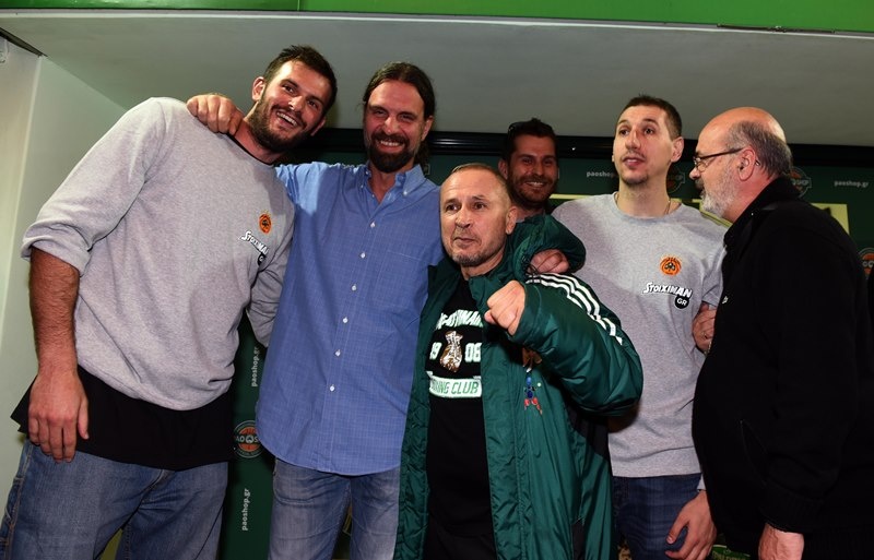 «Πράσινη» λάμψη στα εγκαίνια του PAO Shop (photos)