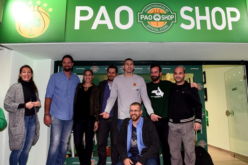 «Πράσινη» λάμψη στα εγκαίνια του PAO Shop (photos)