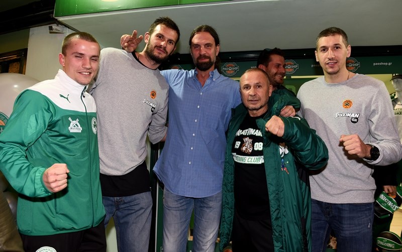 «Πράσινη» λάμψη στα εγκαίνια του PAO Shop (photos)