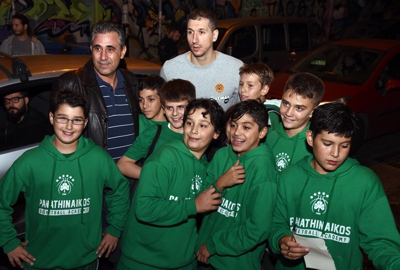 «Πράσινη» λάμψη στα εγκαίνια του PAO Shop (photos)