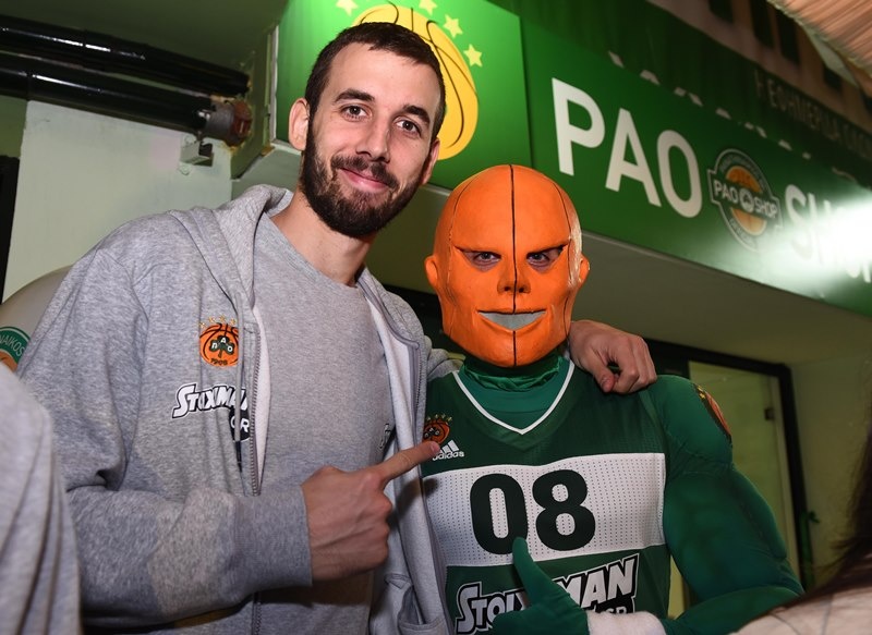 «Πράσινη» λάμψη στα εγκαίνια του PAO Shop (photos)