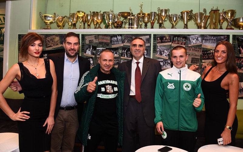 «Πράσινη» λάμψη στα εγκαίνια του PAO Shop (photos)