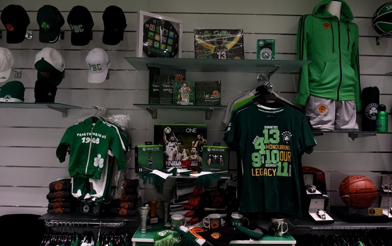 «Πράσινη» λάμψη στα εγκαίνια του PAO Shop (photos)