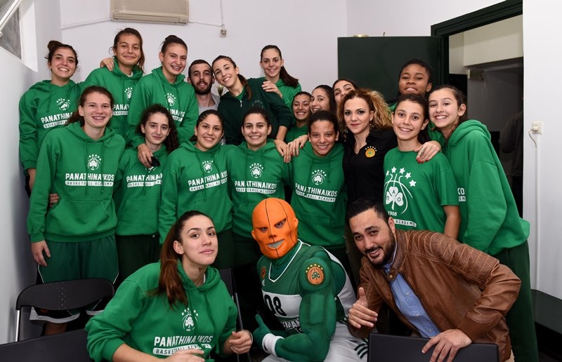 «Πράσινη» λάμψη στα εγκαίνια του PAO Shop (photos)