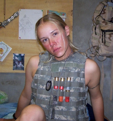 Τα καυτά κορίτσια του στρατού! (photos)