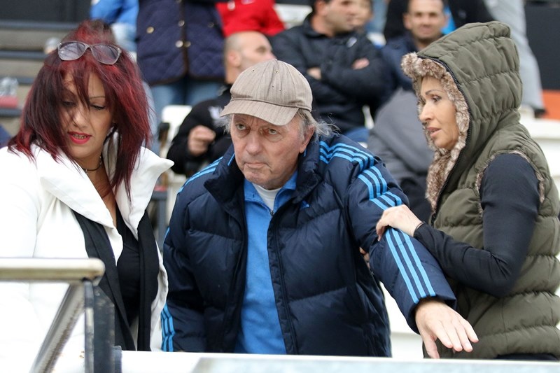 ΣΥΓΚΙΝΗΤΙΚΟ: Ο Γκέραρντ βλέπει ακόμα ΟΦΗ! (photo)