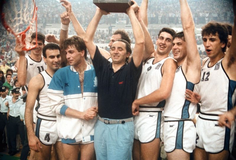 Όταν ο «θεός» πάτησε... Ελλάδα! (videos+photos)