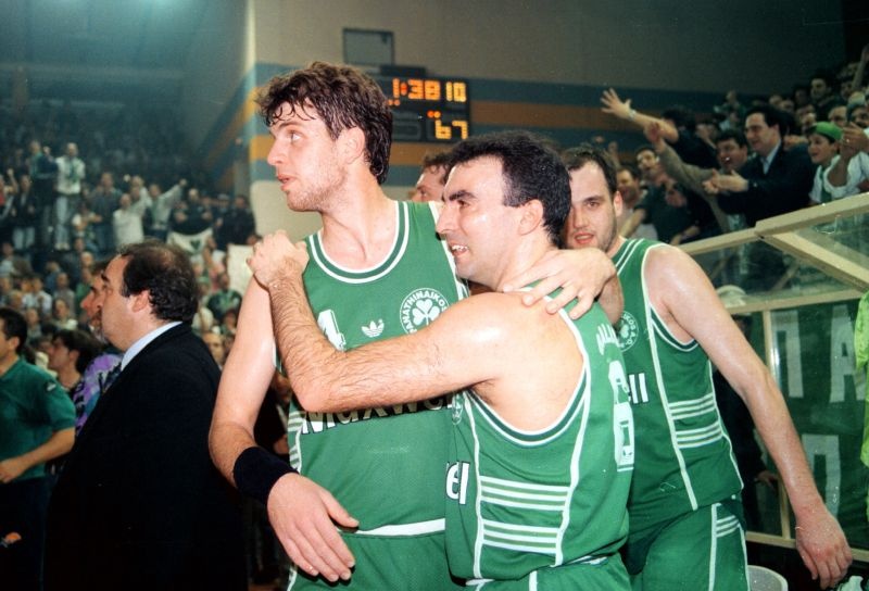 Όταν ο «θεός» πάτησε... Ελλάδα! (videos+photos)