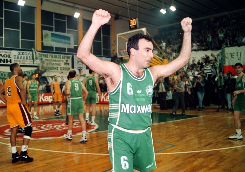 Όταν ο «θεός» πάτησε... Ελλάδα! (videos+photos)