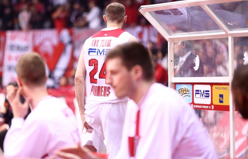 Καρέ-καρέ ο τραυματισμός του Λοτζέσκι (photos)