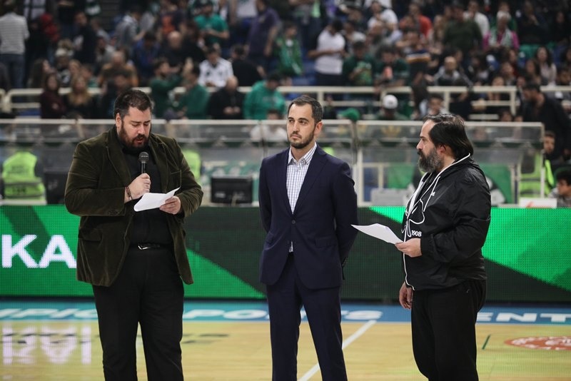 Χριστόπουλος: «Τίποτα πολυτιμότερο από τα παιδιά» (photos)