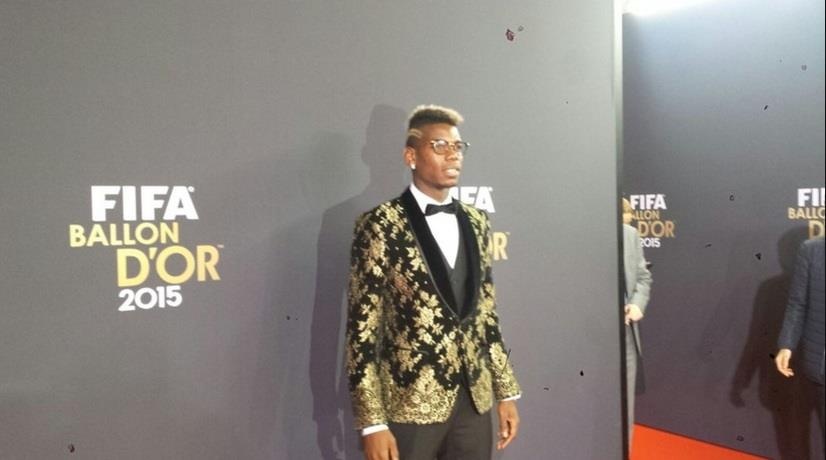 ΕΠΙΚΟ ΓΕΛΙΟ! Ντύθηκε... Φλωρινιώτης ο Πογκμπά! (photos)