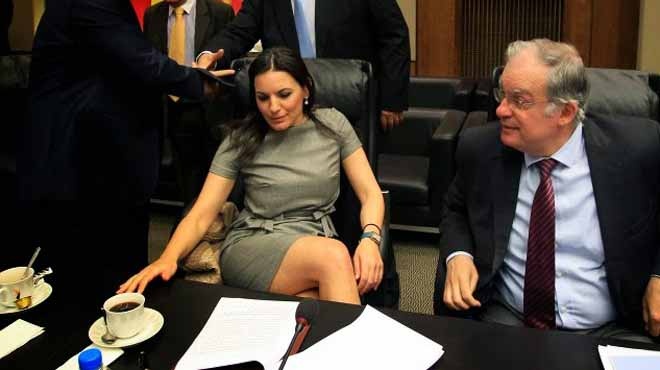 Κεφαλογιάννη-Ράπτη και στη... μέση ο Κώστας Καραμανλής! (photos)