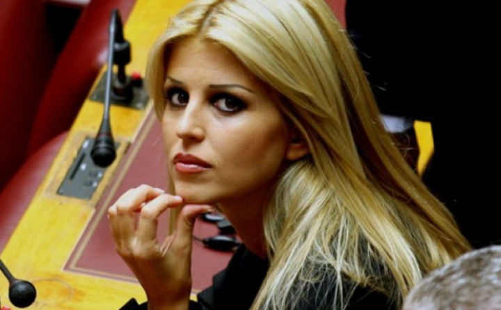 Κεφαλογιάννη-Ράπτη και στη... μέση ο Κώστας Καραμανλής! (photos)