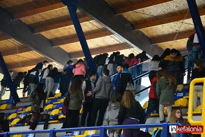 Απίστευτο ξύλο σε αγώνα σχολικού πρωταθλήματος Κεφαλλονιάς! (photos)