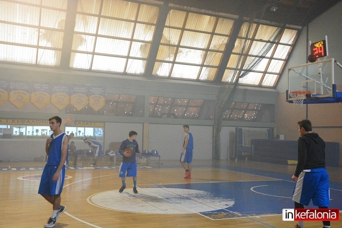 Απίστευτο ξύλο σε αγώνα σχολικού πρωταθλήματος Κεφαλλονιάς! (photos)