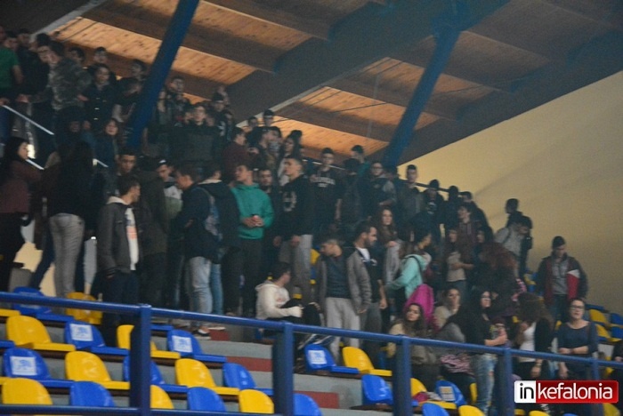 Απίστευτο ξύλο σε αγώνα σχολικού πρωταθλήματος Κεφαλλονιάς! (photos)
