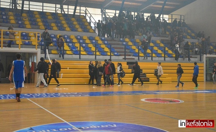 Απίστευτο ξύλο σε αγώνα σχολικού πρωταθλήματος Κεφαλλονιάς! (photos)
