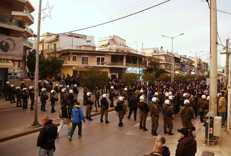 Ατρόμητος - Παναθηναϊκός: Πορεία των «πράσινων» οπαδών στο Περιστέρι (photos)