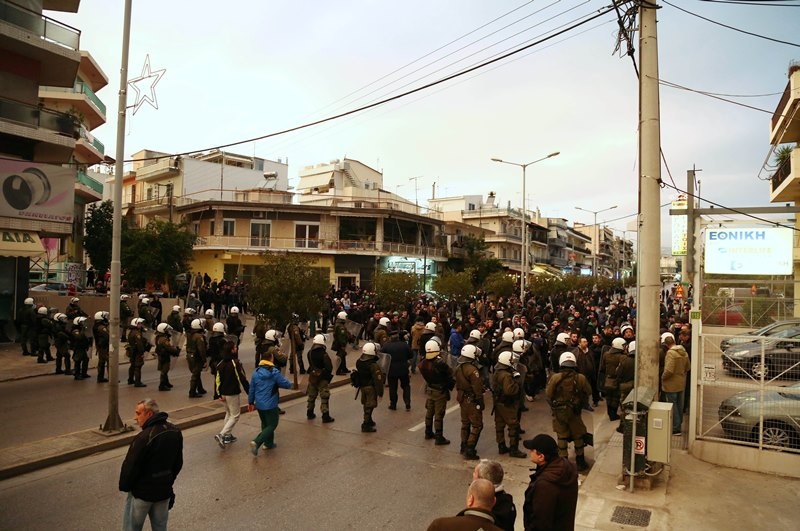 Ατρόμητος - Παναθηναϊκός: Πορεία των «πράσινων» οπαδών στο Περιστέρι (photos)