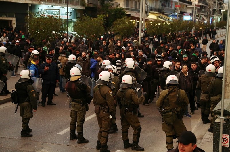 Ατρόμητος - Παναθηναϊκός: Πορεία των «πράσινων» οπαδών στο Περιστέρι (photos)