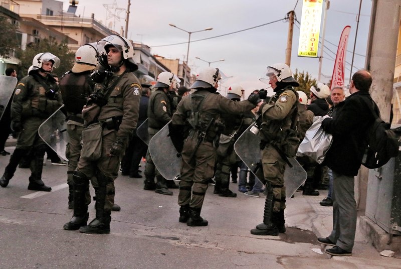 Ατρόμητος - Παναθηναϊκός: Πορεία των «πράσινων» οπαδών στο Περιστέρι (photos)