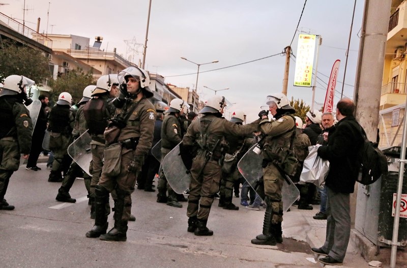 Ατρόμητος - Παναθηναϊκός: Πορεία των «πράσινων» οπαδών στο Περιστέρι (photos)