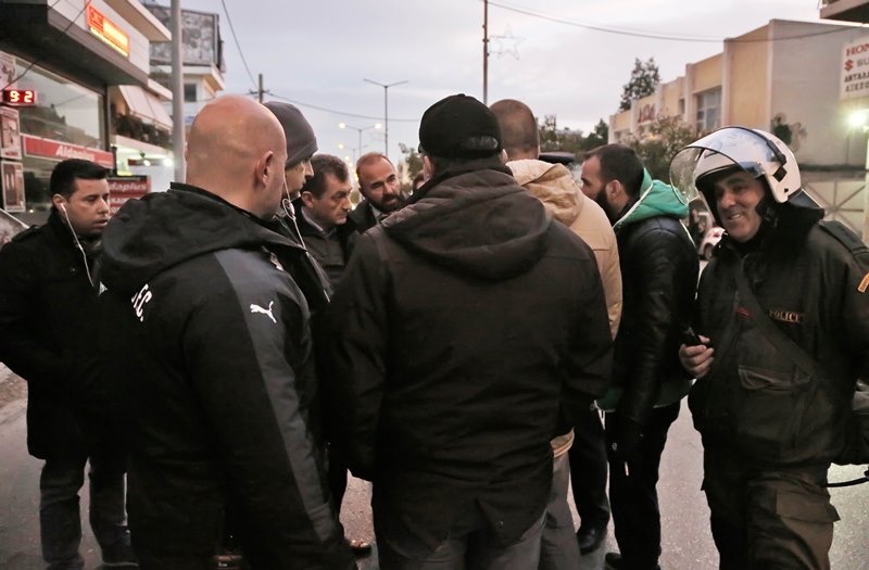 Ατρόμητος - Παναθηναϊκός: Πορεία των «πράσινων» οπαδών στο Περιστέρι (photos)