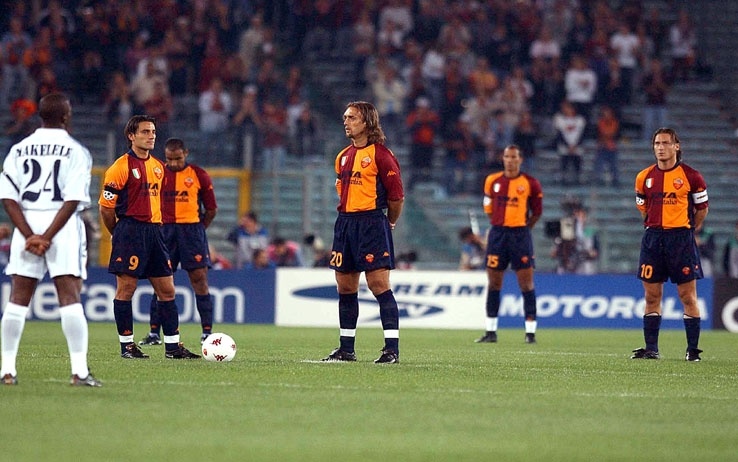 Ρεάλ vs Ρόμα: Μία κόντρα από τα παλιά (photos+videos)