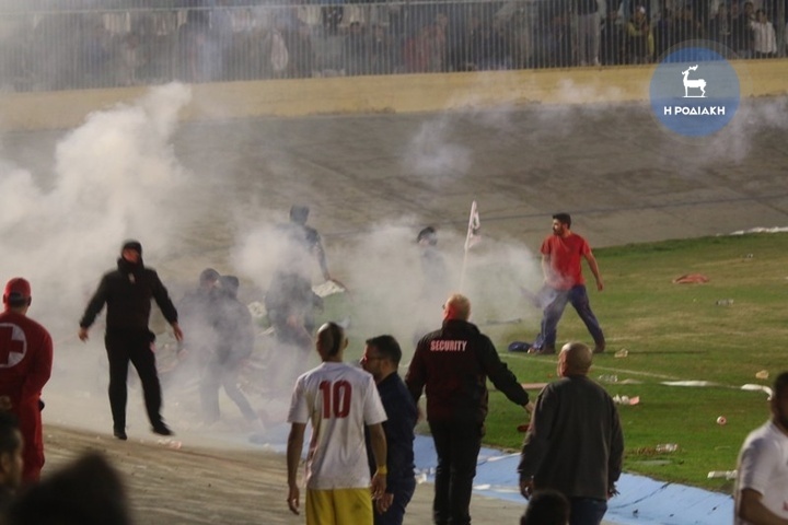 Απίστευτα επεισόδια στον τελικό της Ρόδου! (photos)