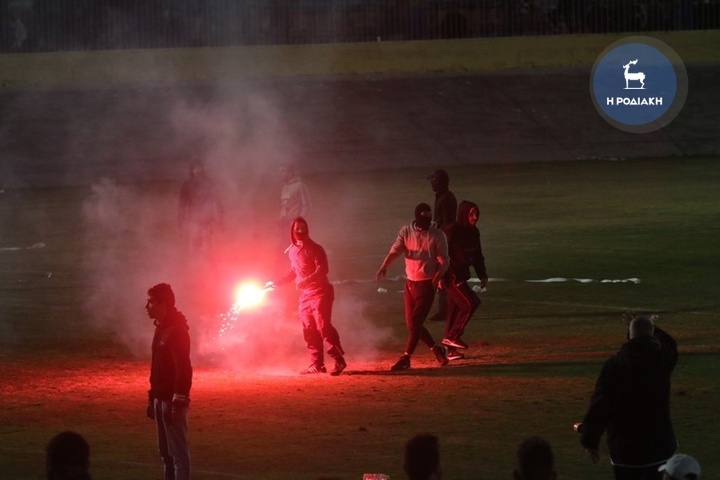 Απίστευτα επεισόδια στον τελικό της Ρόδου! (photos)