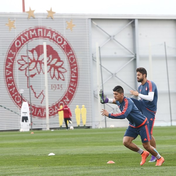 Ολυμπιακός: Ανατροπή με Σιόβα και Ερνάνι! (photos+video)