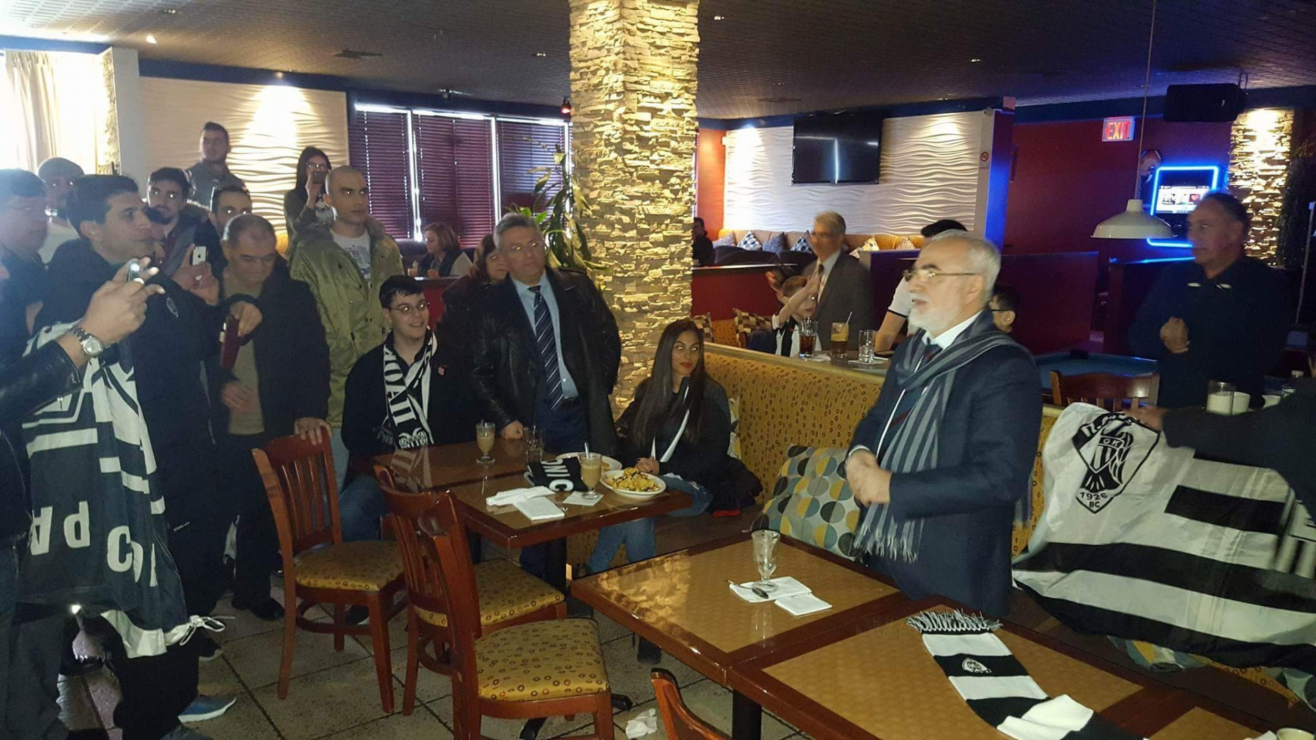 Είδε ΠΑΟΚ σε μπαρ των ΗΠΑ ο Σαββίδης! (photos+video)