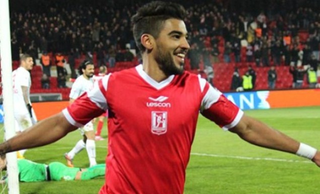 Βάργκας: Ο… αλητάκος που έγινε λατρεία! (photos+videos)