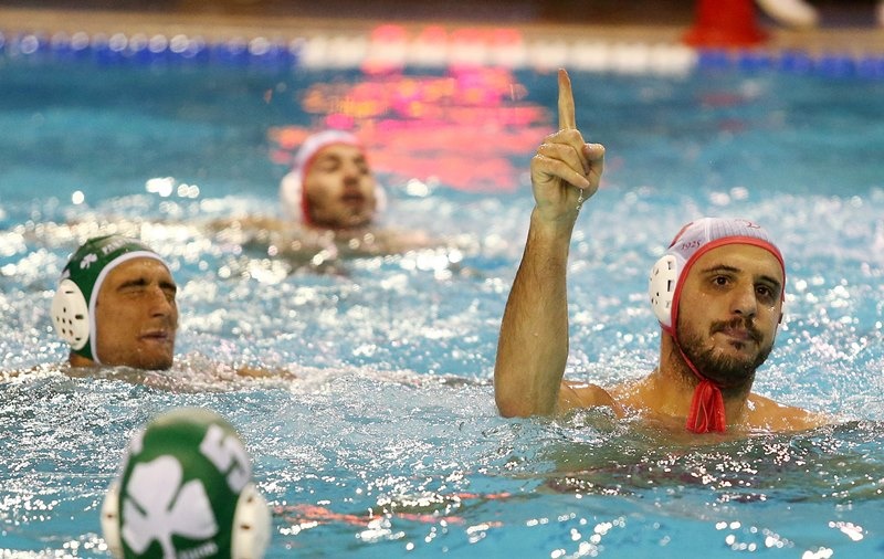 «Ερυθρόλευκο» πάρτι στο… ντέρμπι του πόλο! (photos)