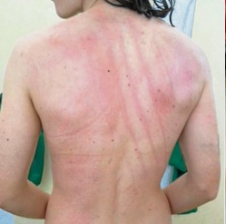 Γυναικείο ποδόσφαιρο: Οπαδοί εισέβαλαν στο γήπεδο και έδειραν τις παίκτριες! (photos)